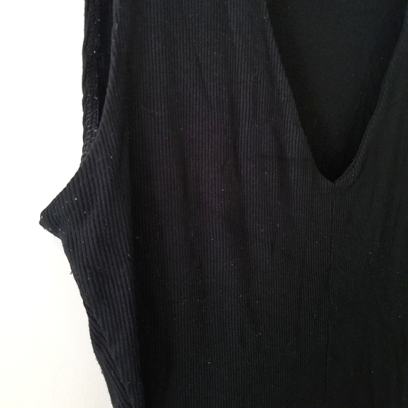 Black Massimo Dutti V-neck Tank Top, Medium - Picture 6 of 6